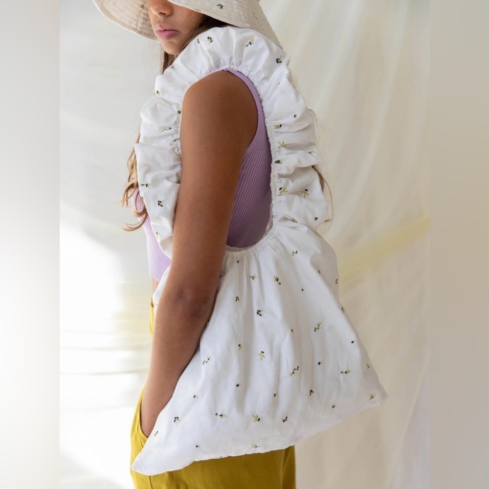 Find Me Now White Ruffle Shoulder Bag Smocked Tote NWT